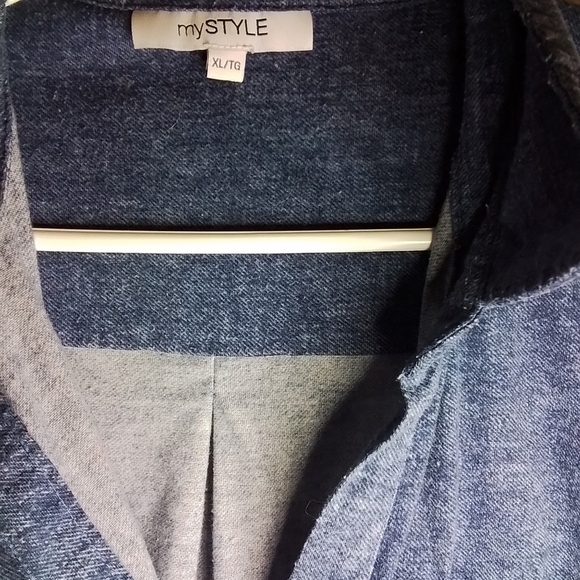 MYSTYLE WOMENS BLUE BUTTON DOWN SHIRT WITH COLLAR - Picture 2 of 2